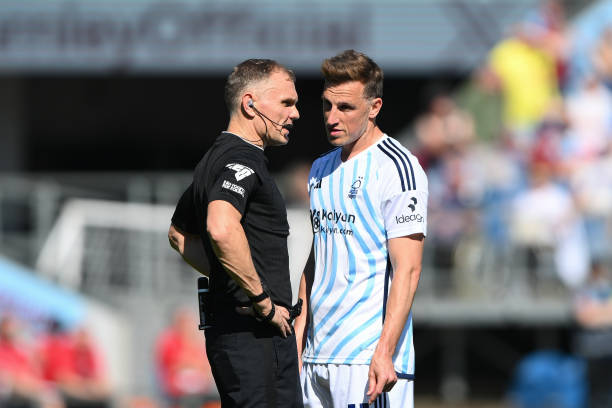 学校组织了 学校组织了