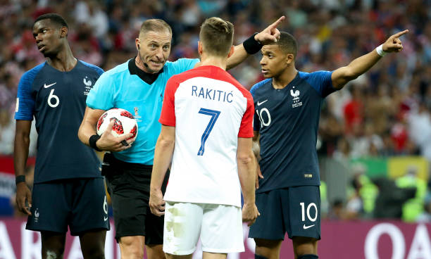 而背后的深 而背后的深